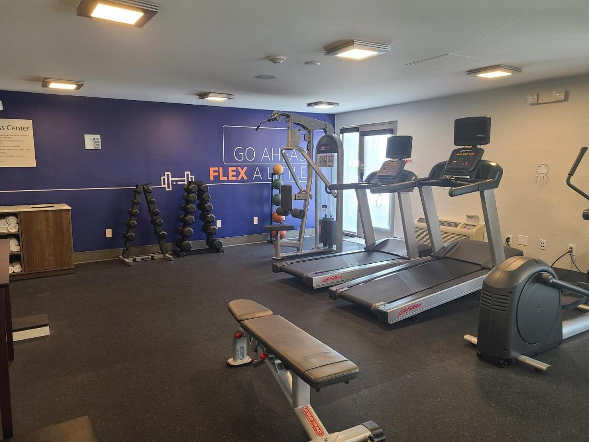 Holiday Inn Express Fort Lauderdale North - Executive Airport By Ihg Экстерьер фото