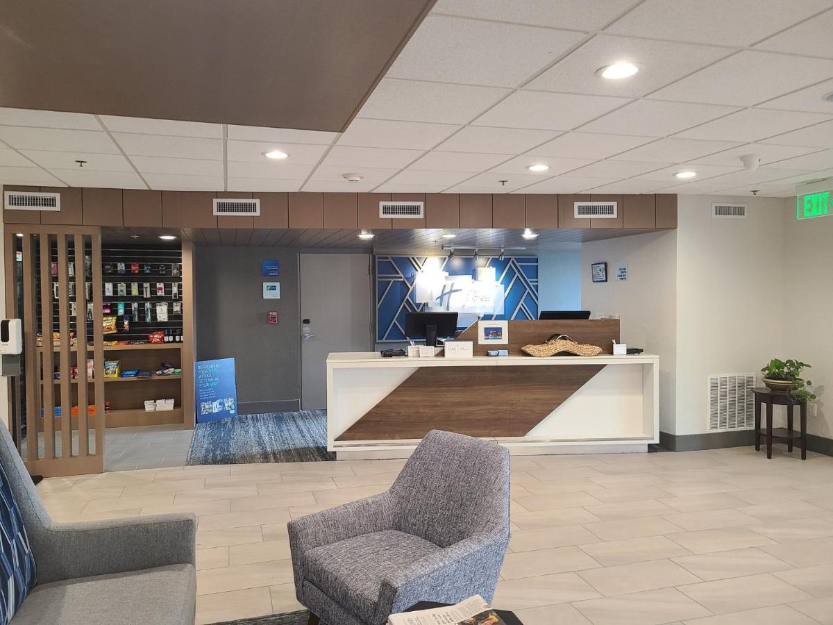 Holiday Inn Express Fort Lauderdale North - Executive Airport By Ihg Экстерьер фото