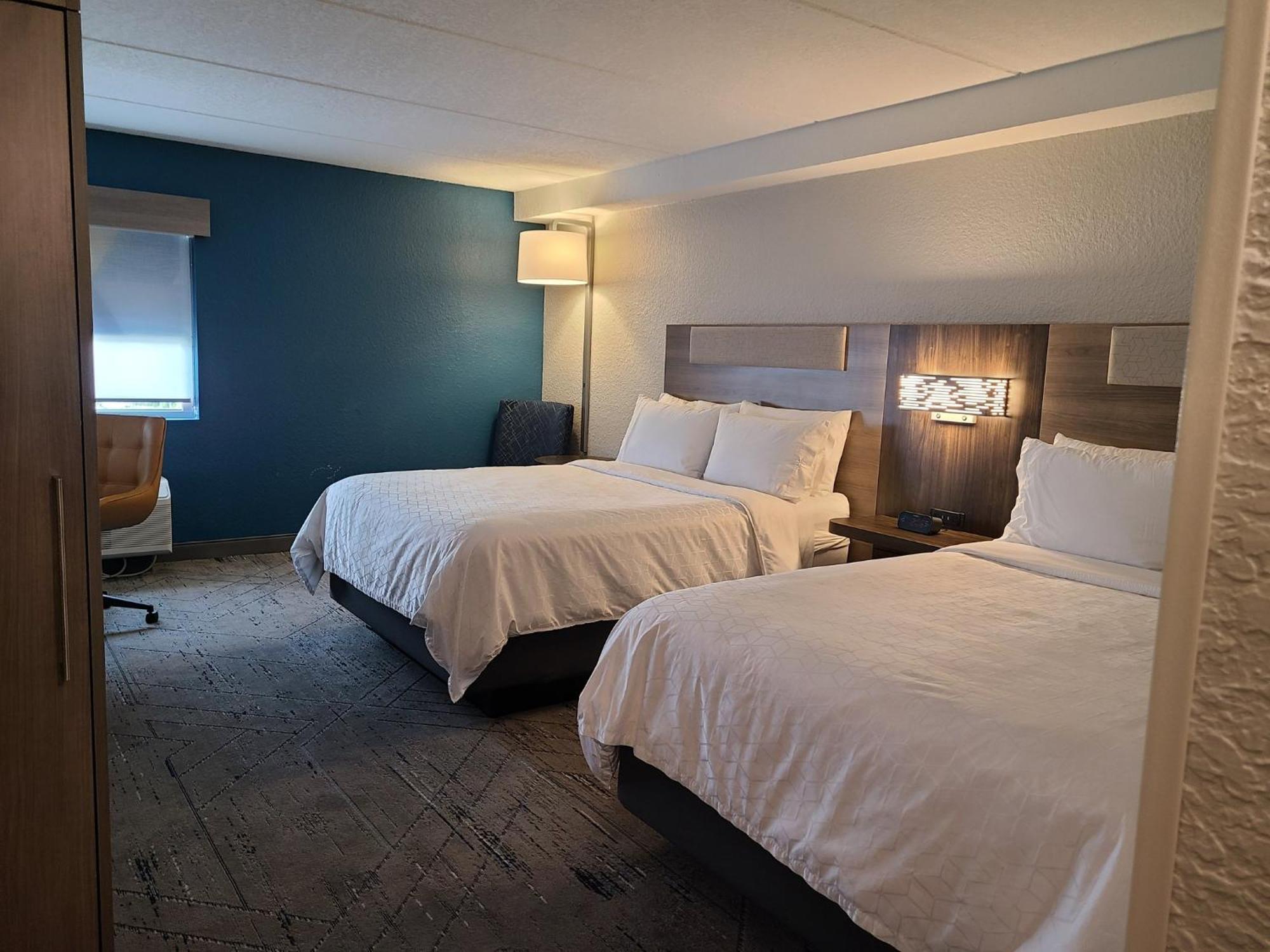 Holiday Inn Express Fort Lauderdale North - Executive Airport By Ihg Экстерьер фото