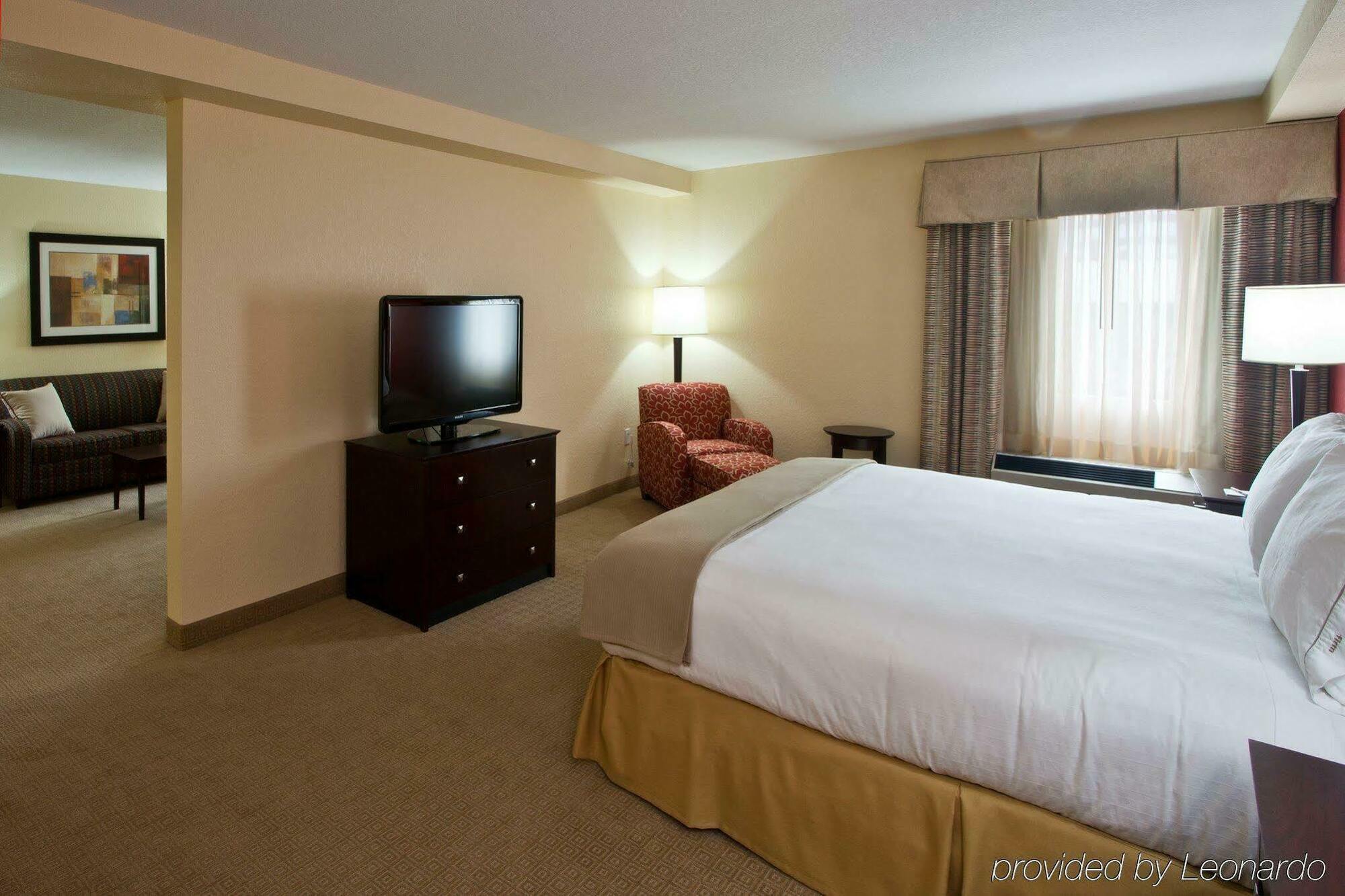 Holiday Inn Express Fort Lauderdale North - Executive Airport By Ihg Номер фото